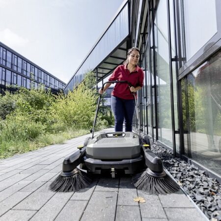 KM_70_20_C_2SB_BSC_inner_courtyard_app_01